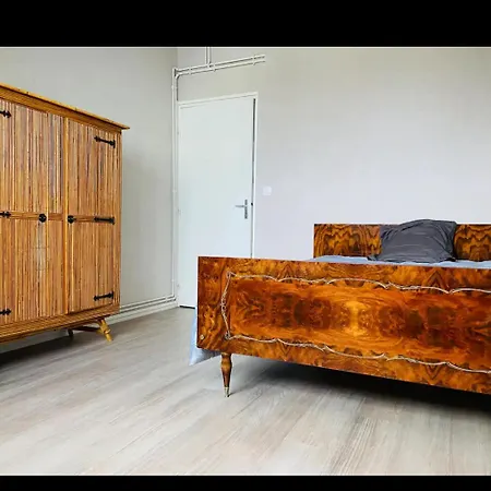 Проживание в семье Privee